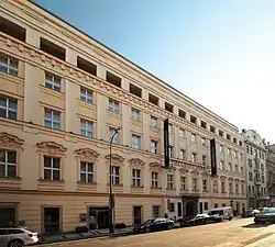 Palác Věžníků v Hybernské