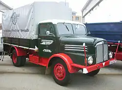 IFA S4000-1 valník s plachtou