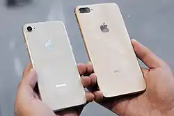 iPhone 8 silver a iPhone 8 Plus gold
