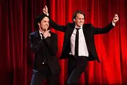 Ylvis v TV show „I Kveld med Ylvis“ (2012)