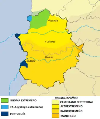 Mapa ukazující jazyky, kterými se tradičně mluvilo v Extremaduře. Extremadurština je zde vyznačena zeleně, zatímco střední a nízké dialekty extremadurštiny jsou zde vyznačeny pouze jako dialekty španělštiny.