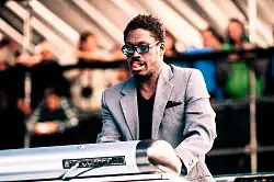 Isaiah Ikey Owens v roce 2012