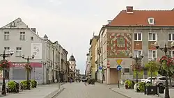 Pohled od náměstí na pěší zónu