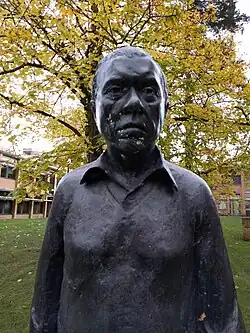 Fred Hoyle (9. listopadu 2017)