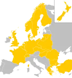     Země s členskými a sdruženými stranami