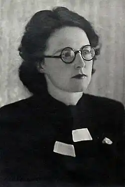 jako Vlasta Nováková na falešné legitimaci