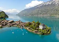 Iseltwald a zámek Seeburg