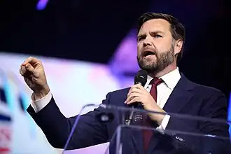 Vance při setkání s voliči v Detroitu, 2024