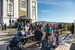 Svěcení fasády kostela sv. Prokopa v Bezděkově nad Metují