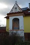 Výklenková kaple ve vsi