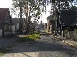 Osou původní vsi Johannesthal je dnešní Volgogradská ulice