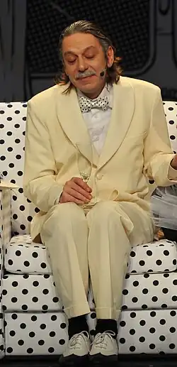 Jan Apolenář v muzikálu Sugar! (Někdo to rád horké)