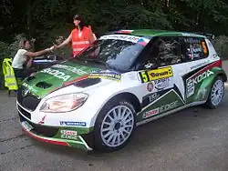 Kopecký se Škodou Fabia S2000 v cíli na shakedownu Barum Rally 2011