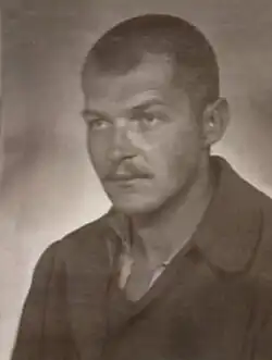 Vězeňská identifikační fotografie z roku 1949