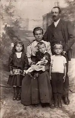 Jan Pechanec s manželkou a dětmi