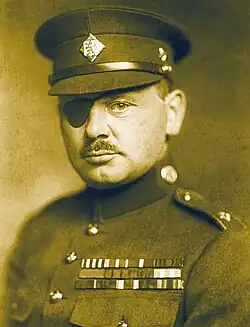 Generál Jan Syrový – velitel československého vojska v Sibiři, z jeho rozkazu škola vznikla (na poválečné fotografii)