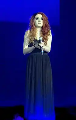 Janet Devlin v roce 2012