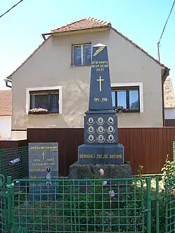 Památník boňovským obětem 1. a 2. světové války