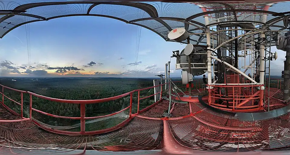 Pohled ze čtvrtého ochozu (50 m)