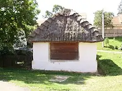 Ježkovice - došková chalupa.JPG