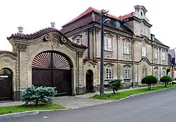 Barokní poštovní stanice na návsi