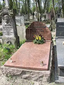 Náhrobek Jerzyho Krzysztońa na Powązkém hřbitově ve Varšavě