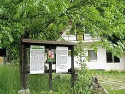 Informační tabule u vstupu do štoly