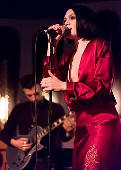 Jessie J v prosinci 2017