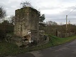 Jestřebice, skalní kaple.jpg