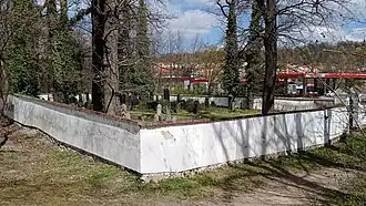 Areál s ohradní zdí