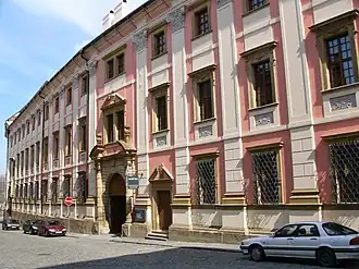 Průčelí budovy jezuitského Konviktu