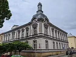 Jičín-Staré Město - spořitelna čp. 108.jpg