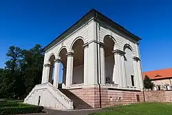 Valdštejnská lodžie