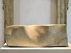 Zavlnění, mramor (1992), GASK