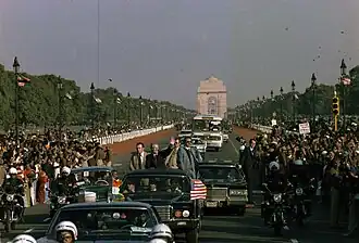 Třída při návštěvě Jimmyho Cartera v Indii.