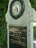 Náhrobek Jindřicha Vodílka - detail