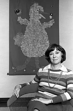 Joan Ganz Cooney, 1977