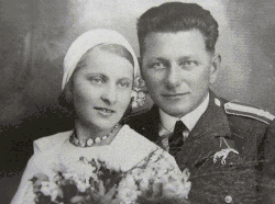Jolana a Bohuslav Kašparovi (svatební foto, 1932)