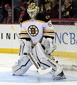 Jonas Gustavsson v dresu Boston Bruins (2016)