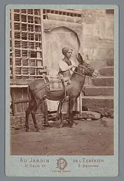 Délié & Béchard, Mladý muž a jeho osel, carte-de-visite, 1869–1890, sb. Rijksmuseum