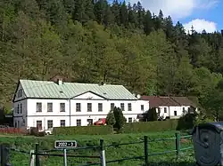 Hostinec Za řekou v Josefově Huti v severní části pavlovického katastru