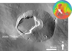 Jovis Tholus na snímku THEMIS