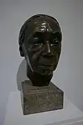 Autoportrét (bronz, 1926–1936)
