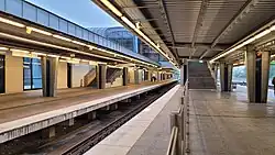 pohled na stanici z nástupiště směr Újpest-központ