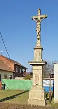Kříž naproti domu čp. 380