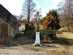 Kříž u čp. 109 v Šimanově (Q38229998) 01.jpg