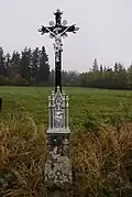 Kříž poblíž vesnice