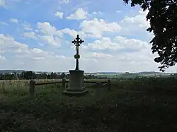 Kříž u zemědělského družstva v Třešti (Q38143380) 01.jpg