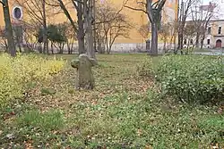 Kříž v parku u kostela, Jaroměř-Josefov, Masarykovo náměstí,.JPG