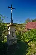 Kříž ve vesnici